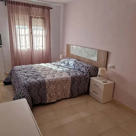 Area Apartment *